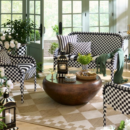 White Diamond 5' x 8' Indoor/Outdoor Rug