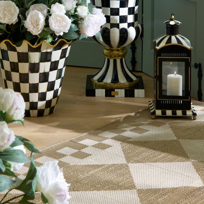 White Diamond 5' x 8' Indoor/Outdoor Rug image number 3
