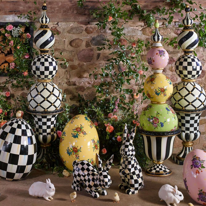 Courtly Stripe Urn image number 2
