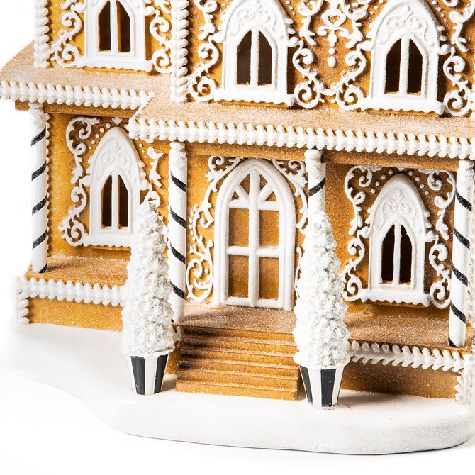Gingerbread Illuminated House image number 6