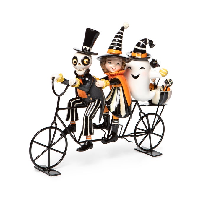 Boo Family image number 0