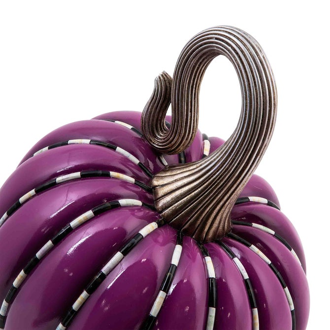 Plum Piped Pumpkin image number 2