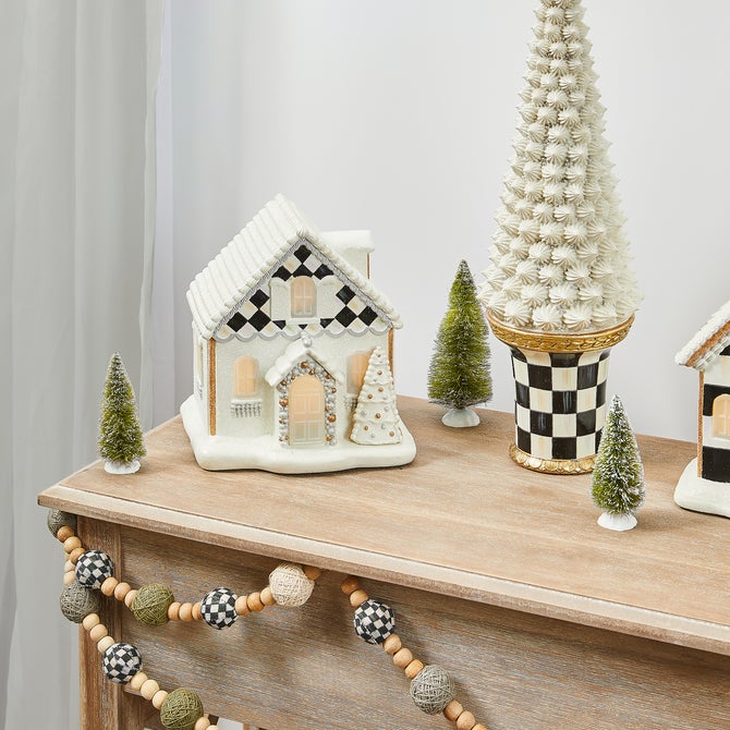 Gingerbread Illuminated Cottage image number 1