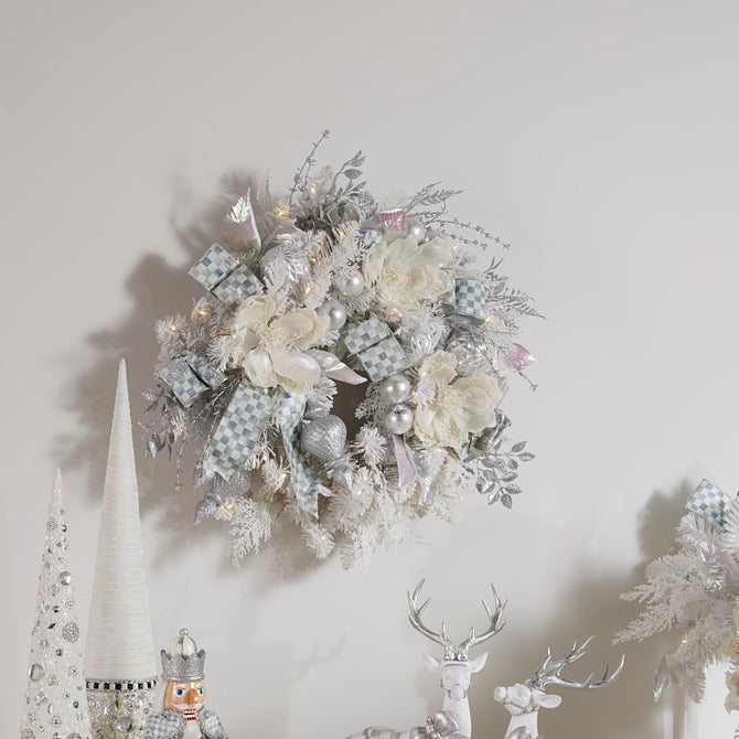 Crystal Palace Illuminated White 32" Wreath image number 1