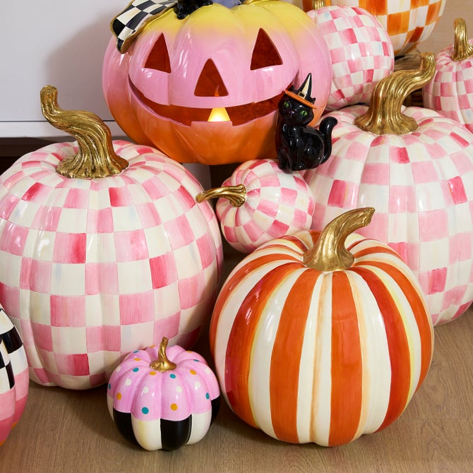 Bubblegum Pink Check Large Pumpkin image number 1