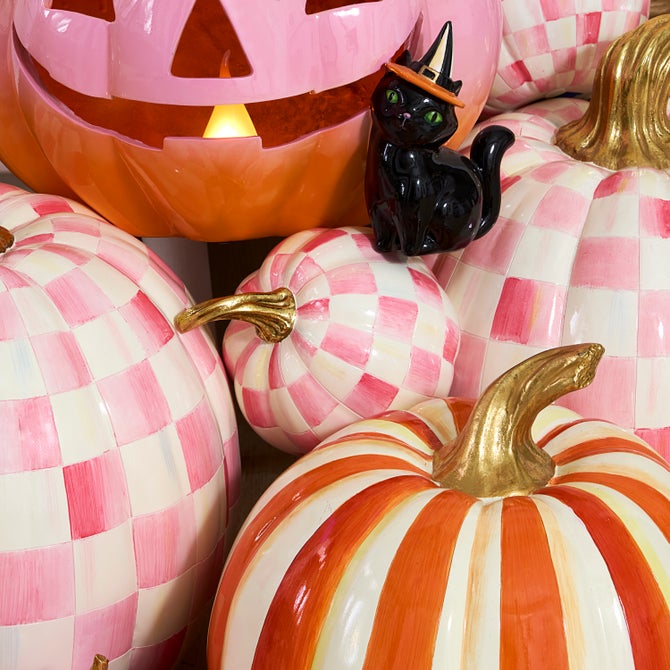 Bubblegum Pink Check Mini Pumpkin image number 1