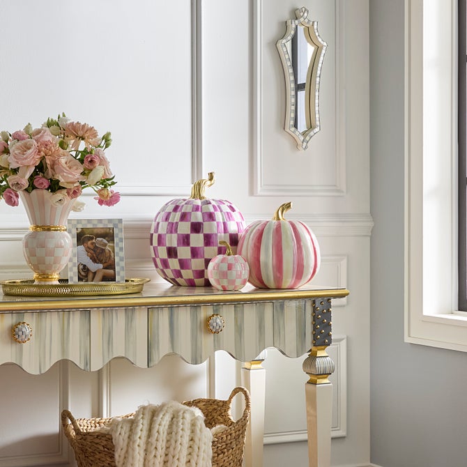Bubblegum Pink Check Mini Pumpkin image number 2