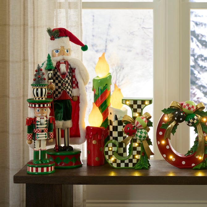 Cozy Christmas Illuminated Melting Candle Cluster image number 2