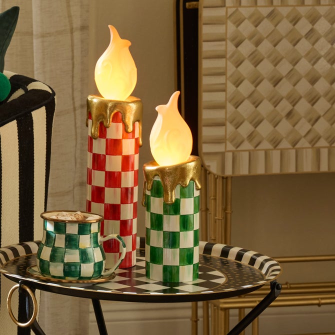 Cozy Christmas Illuminated Green Check Melting Candle image number 3