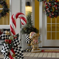 Holiday Berry 24" Urn Ring