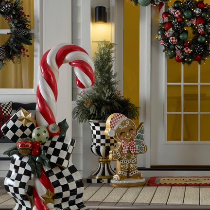 Holiday Berry 24" Urn Ring