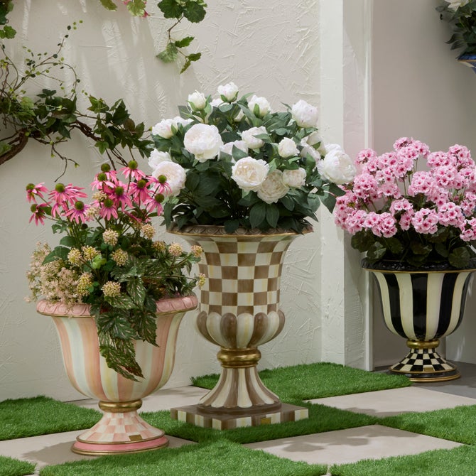 Mocha Check Pedestal Urn image number 0