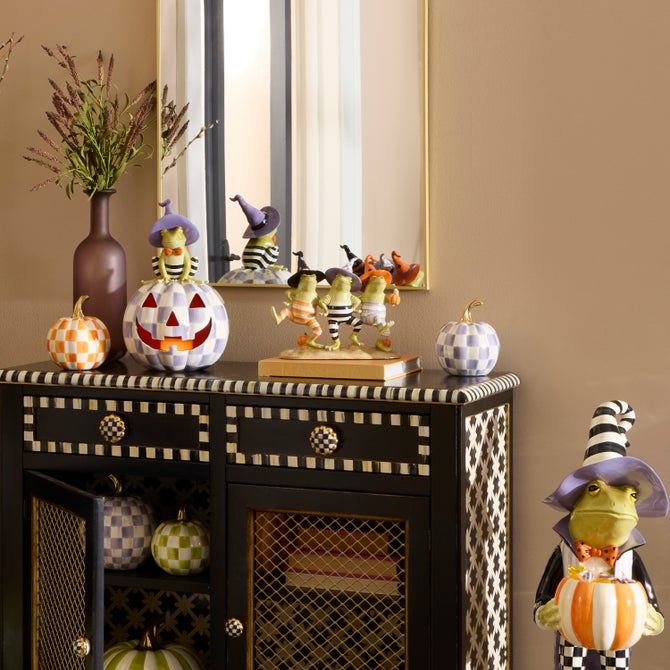 Halloween Fergal Trio Figurine image number 1
