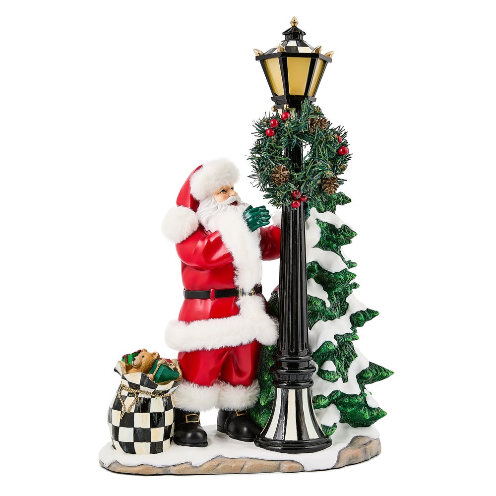 Santa by Lamp Post Illuminated Figure mackenzie-childs Panama imagen 1 Santa by Lamp Post Illuminated Figure mackenzie-childs Panama imagen 1