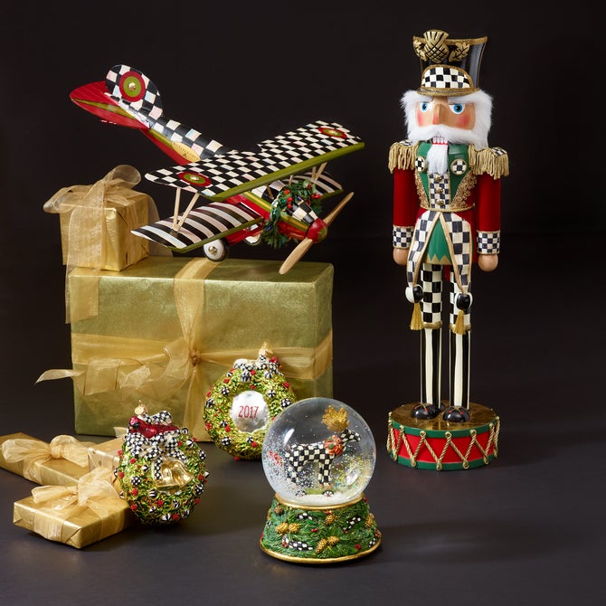 Highland Nutcracker image number 7
