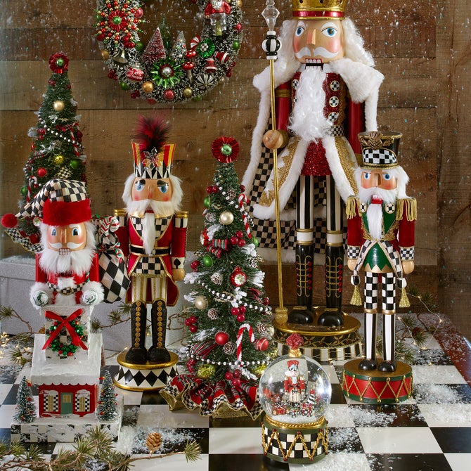 Highland Nutcracker image number 6