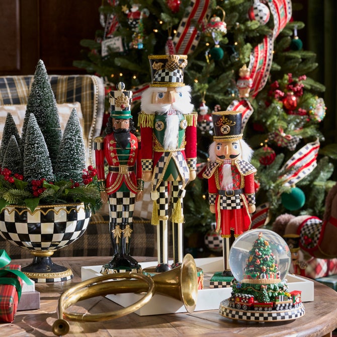 Highland Nutcracker image number 9