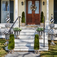 Courtly Check Trophy Topiary
