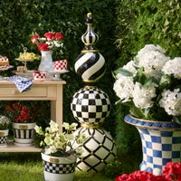 Courtly Check Trophy Topiary