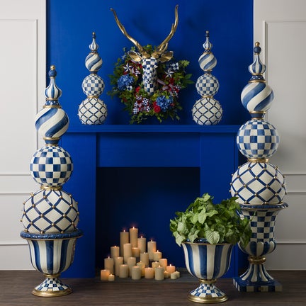 Royal Check Trophy Topiary