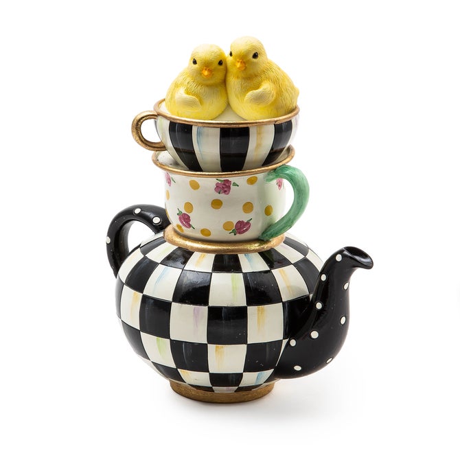 Courtly Chickatee Teapot image number 3