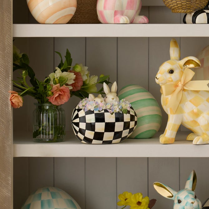 Courtly Peekaboo Egg image number 4