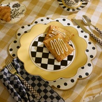 Buttercream Petal Dinner Plate