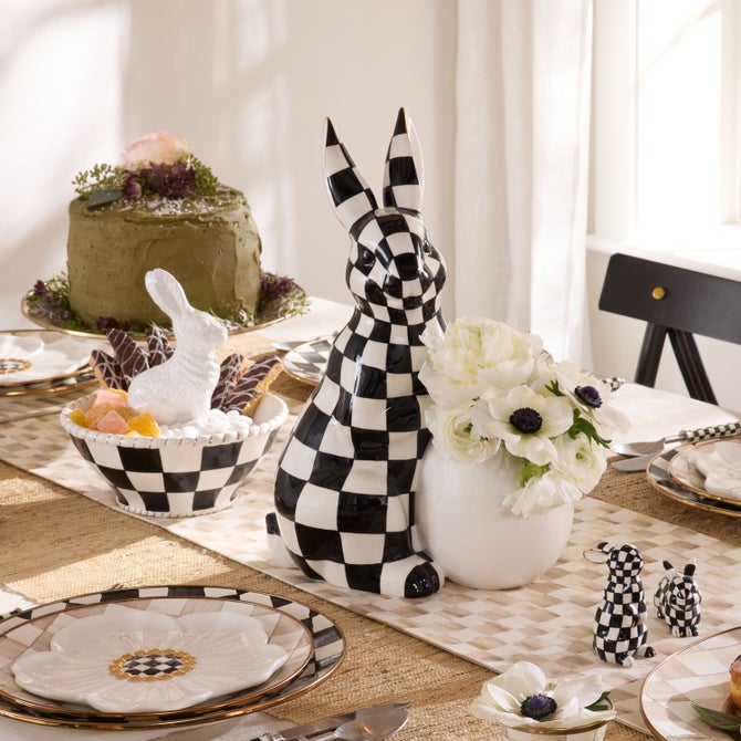 White Rabbit Ceramic Large Bunny Vase image number 1