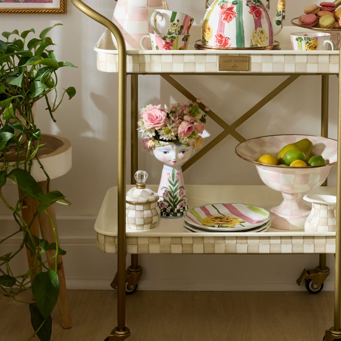 Rosy Meadow Short Lady Vase image number 3