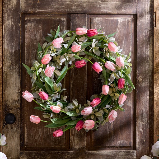 Rosy Check Tulip 28" Wreath image number 4