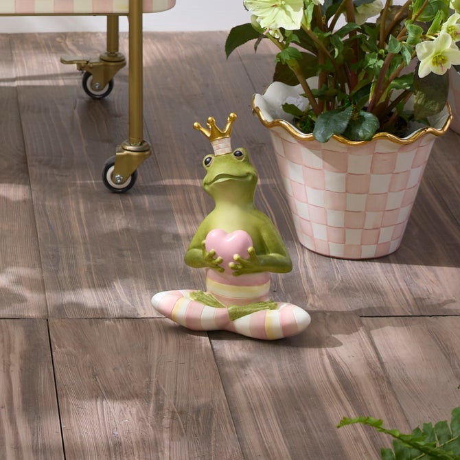 Rosy Fergal the Frog with Heart Decor image number 6