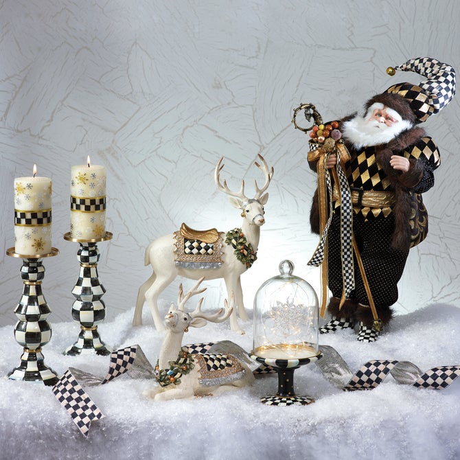 Winter White Stag - Resting image number 7