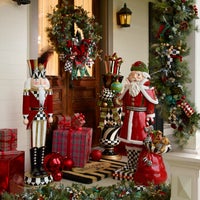Castle Guard Trophy Nutcracker