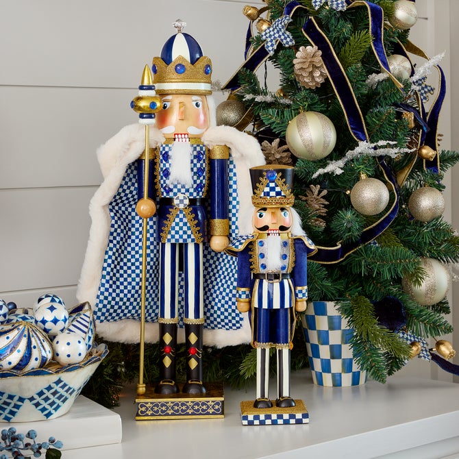 Royal Nutcracker image number 1