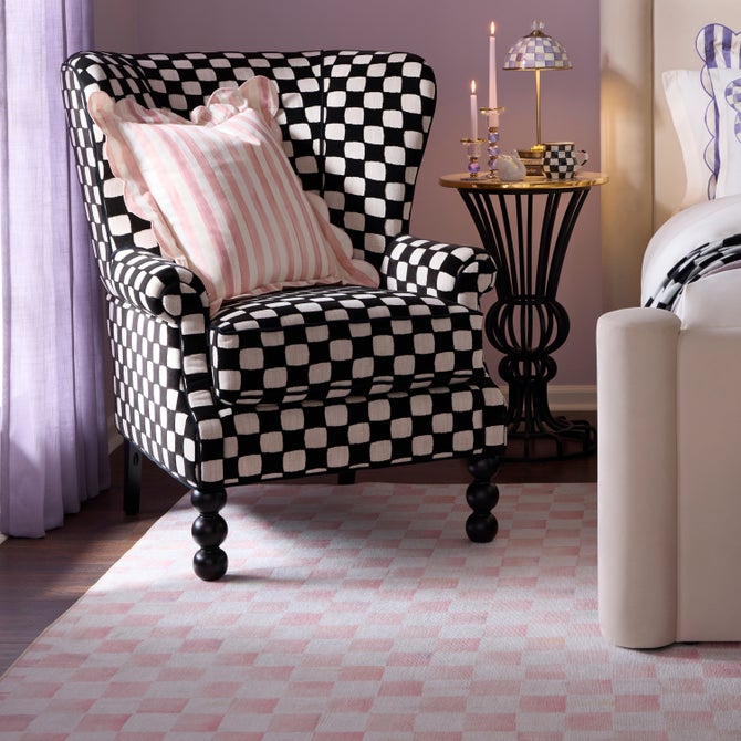 Rosy Checkered 8' x 10' Washable Rug image number 1