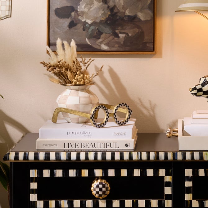 Round Eye Glasses Decor image number 3