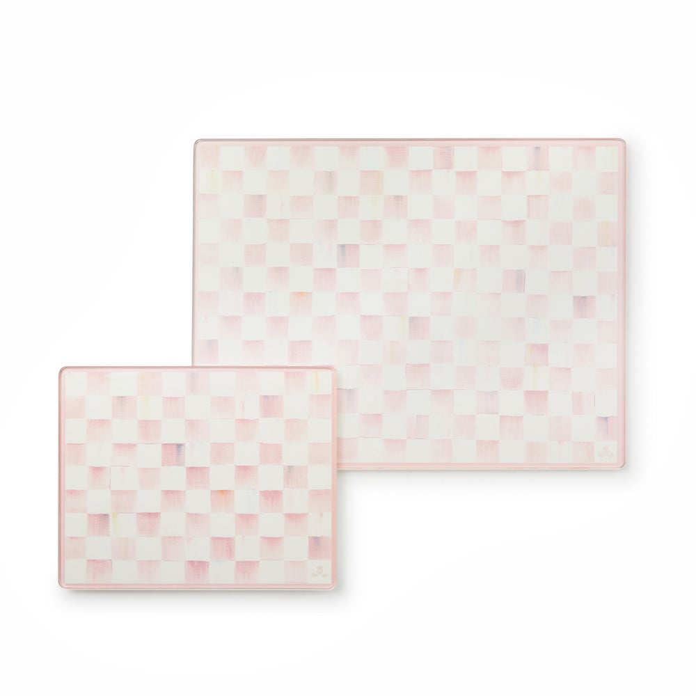 Rosy Check Glass Cutting Boards, Set of 2 mackenzie-childs Panama imagen 1 Rosy Check Glass Cutting Boards, Set of 2 mackenzie-childs Panama imagen 1