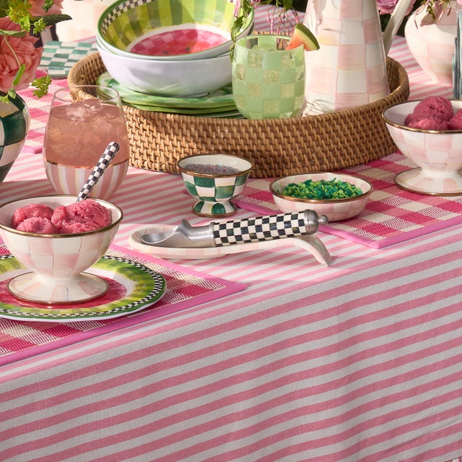 Courtly Check Supper Club Ice Cream Scoop image number 4