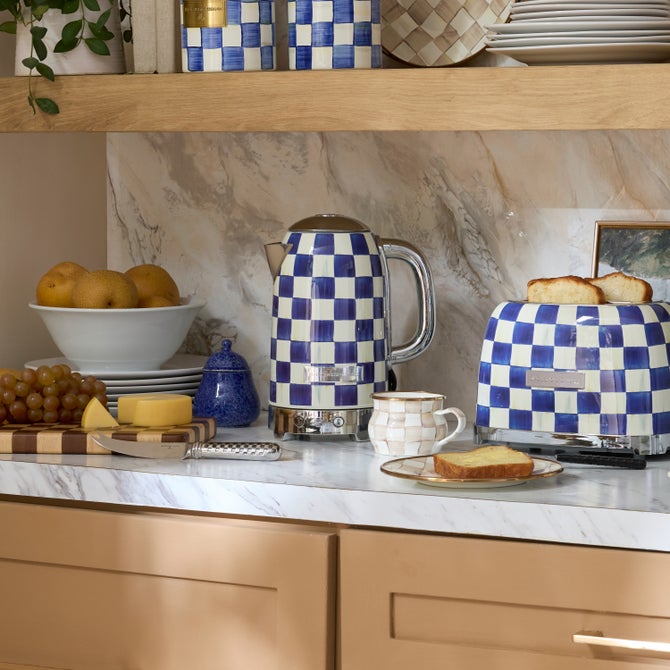 Royal Check Electric Kettle image number 6