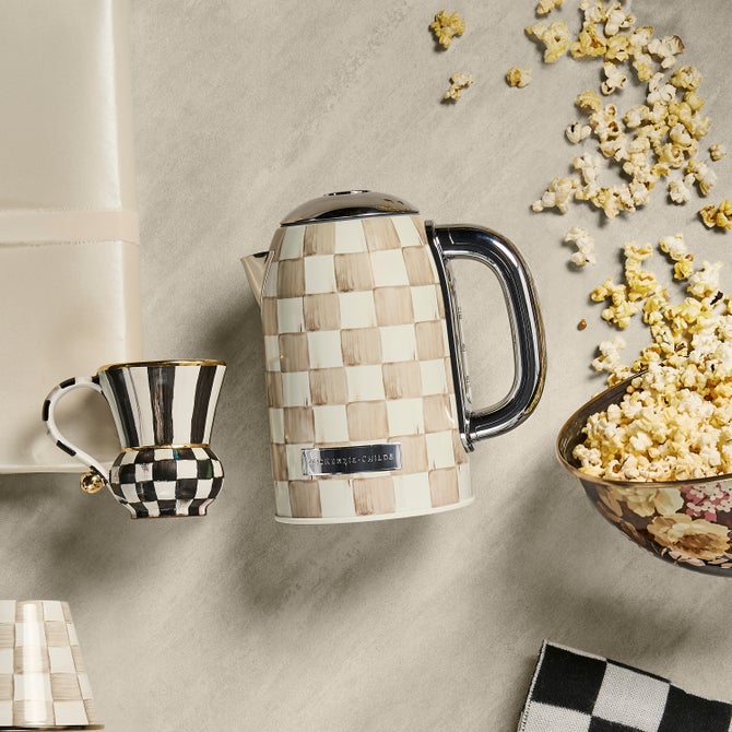 Mocha Check Electric Kettle image number 3