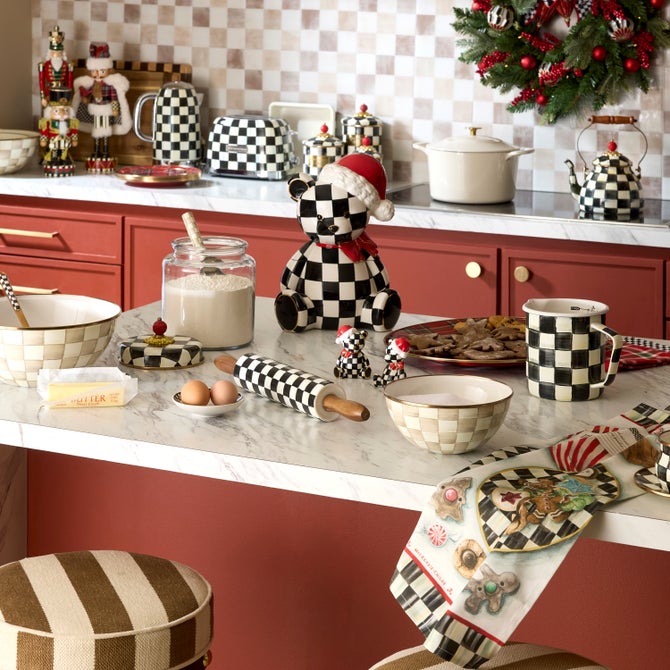 Courtly Santa Bear Cookie Jar image number 4