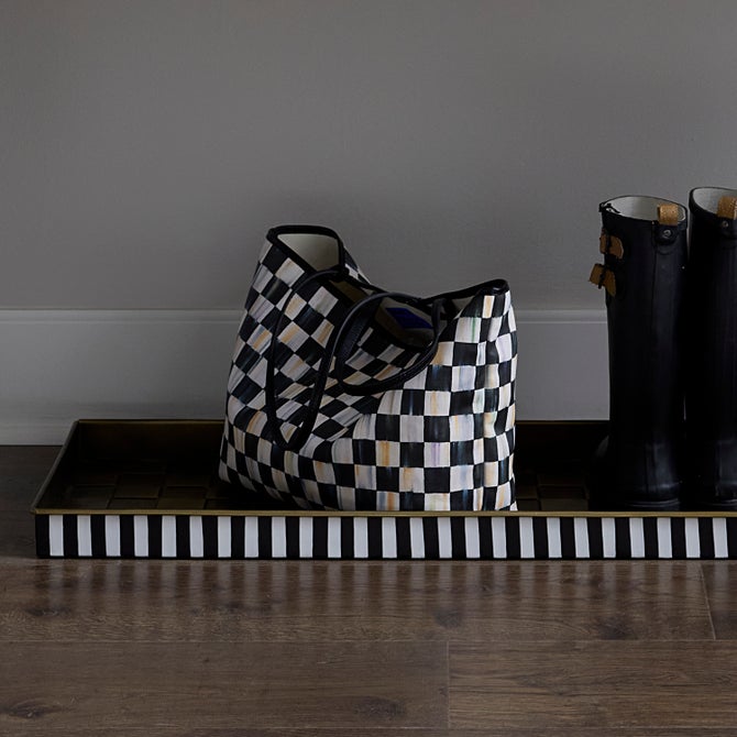 Courtly Check Marche Medium Tote image number 1
