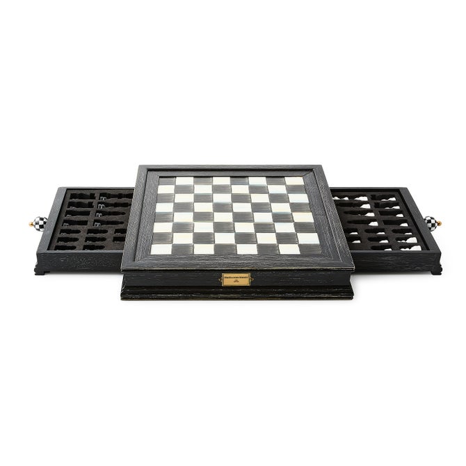 Courtly Check Chess Set image number 1