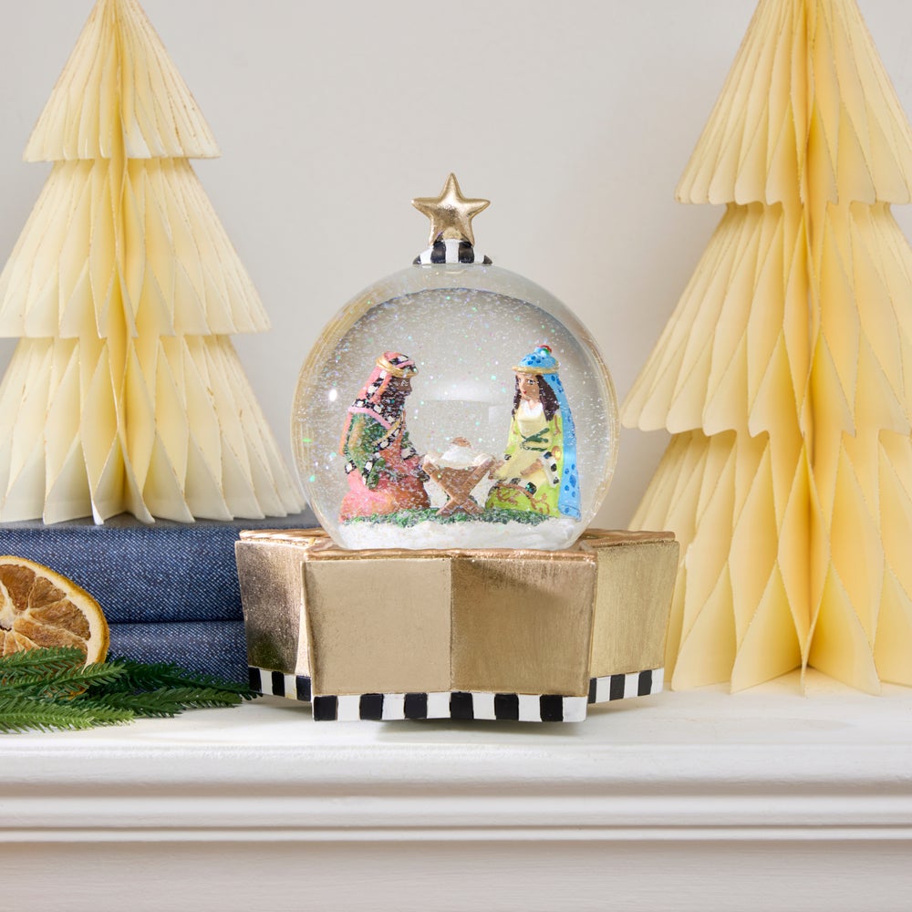 Patience Brewster Nativity Snow Globe mackenzie-childs Panama imagen 2 Patience Brewster Nativity Snow Globe mackenzie-childs Panama imagen 2