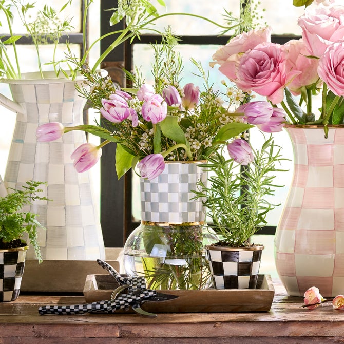 Sterling Check Glass Vase image number 3