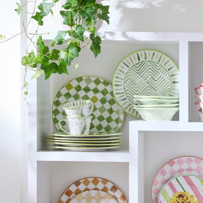 Green Check Round Platter image number 2