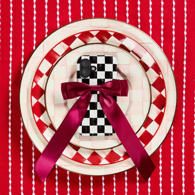 Cherry Check Dinner Plates, Set of 4 image number 4