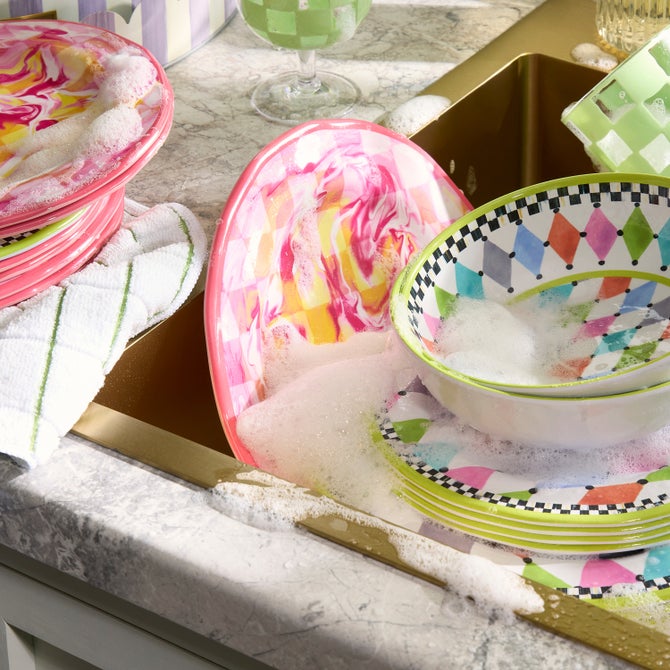 Pink Marble Check Melamine Dinner Plates, Set of 4 image number 4