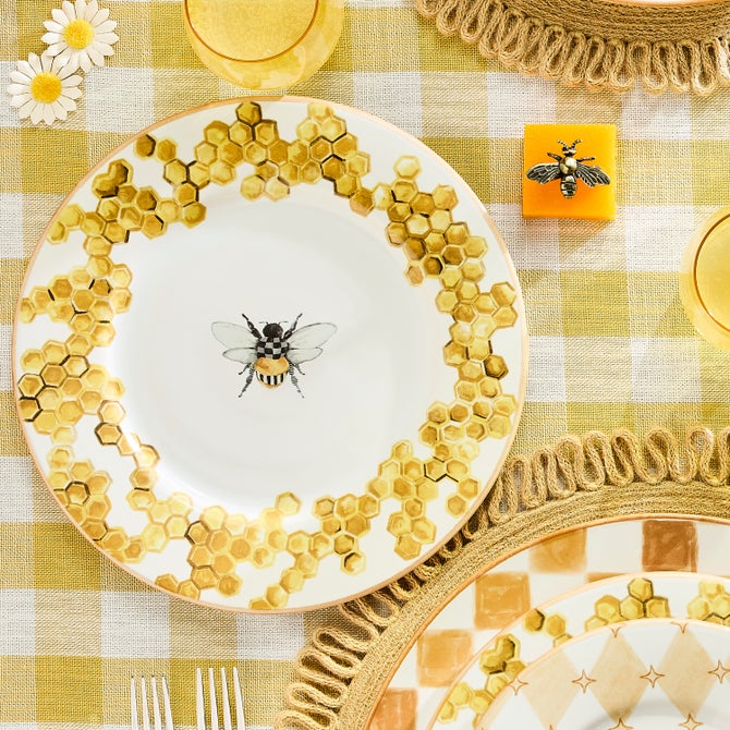 Queen Bee Dinner Plate image number 1