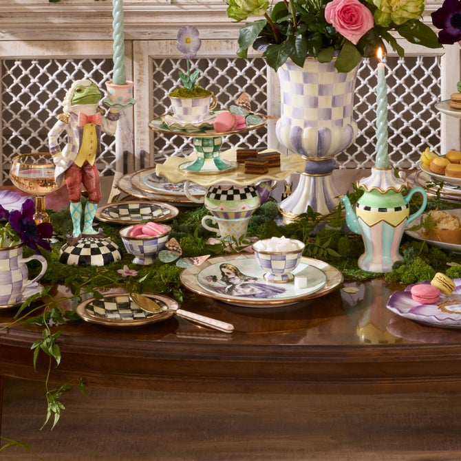 Wonderland Cake Stand image number 3